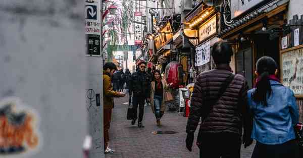 2024年元宵节出生的男孩生辰八字五行缺失取名